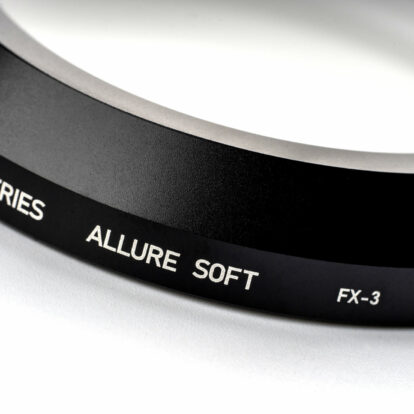 Fujifilm X100 Serisi ile Uyumlu NiSi Allure Soft White (Black Frame)