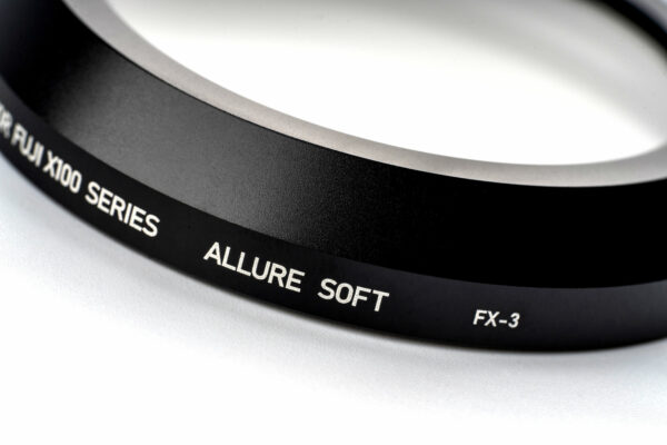 Fujifilm X100 Serisi ile Uyumlu NiSi Allure Soft White (Black Frame)