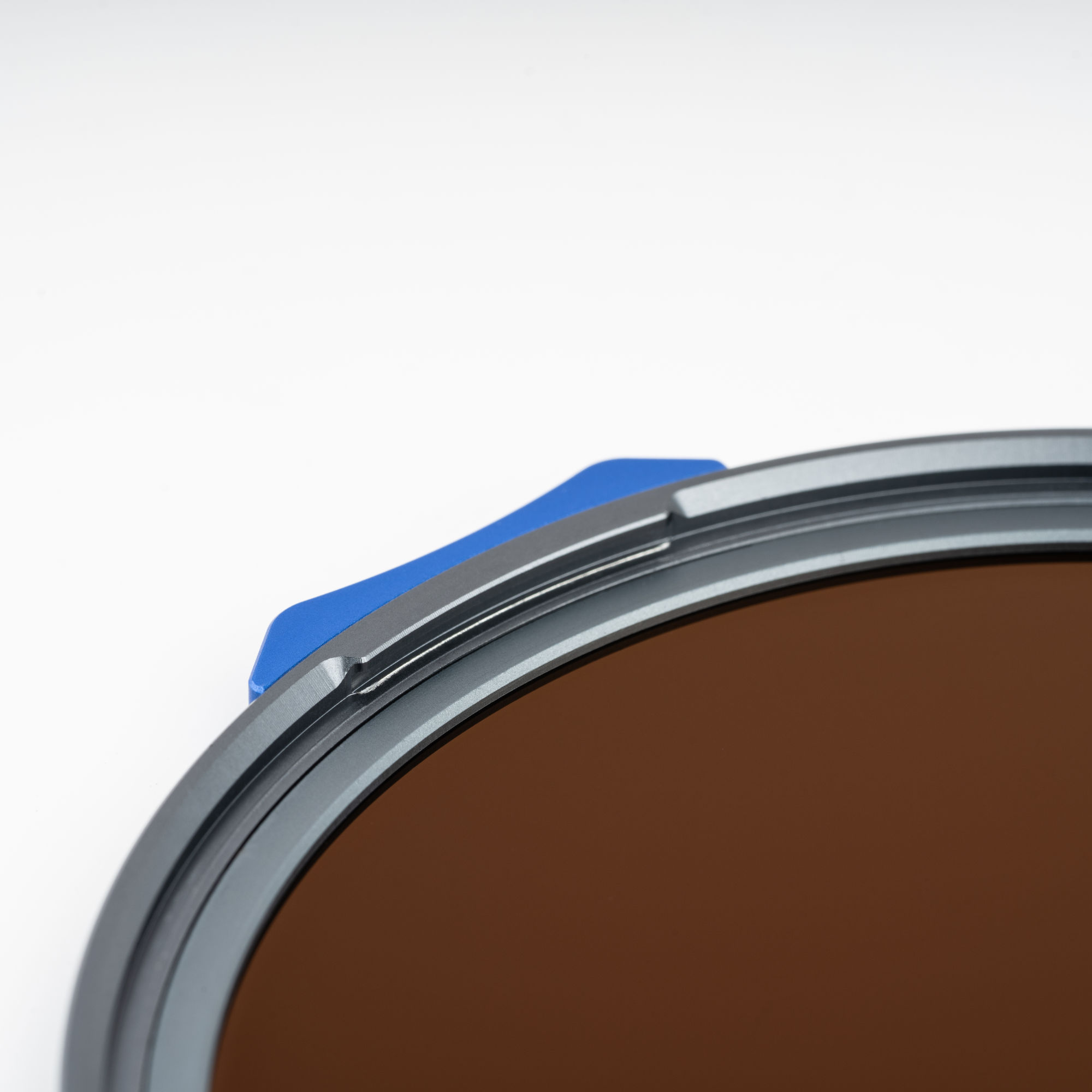 locking-detail-11.jpg NiSi JetMag Pro FS ND16(1.2) 82MAG Magnetic Filter (4 Stop)